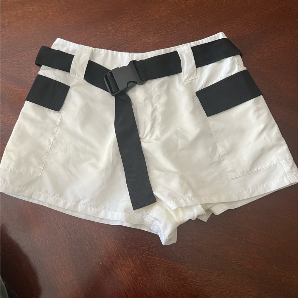 KITTENISH white parachute shorts